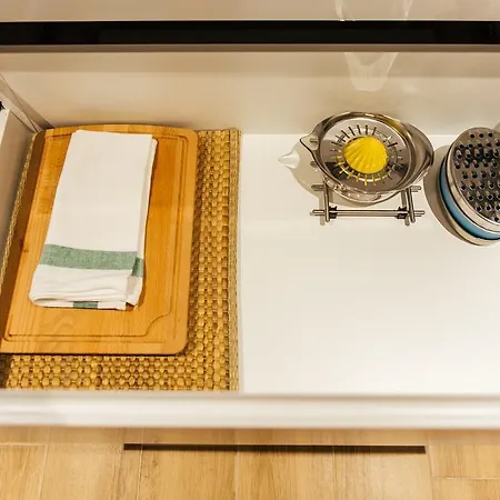The Lucky Flats - Liorna Apartment *